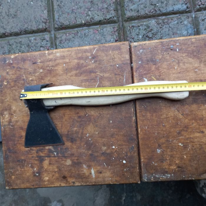 Топор хозяйственный с гвоздодером,(сокира господарська з гвоздодером).