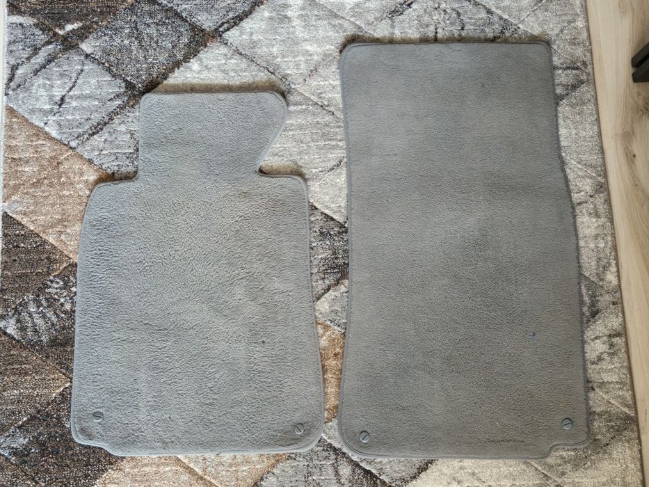 Oryginalne Dywaniki BMW E39 - Szare.