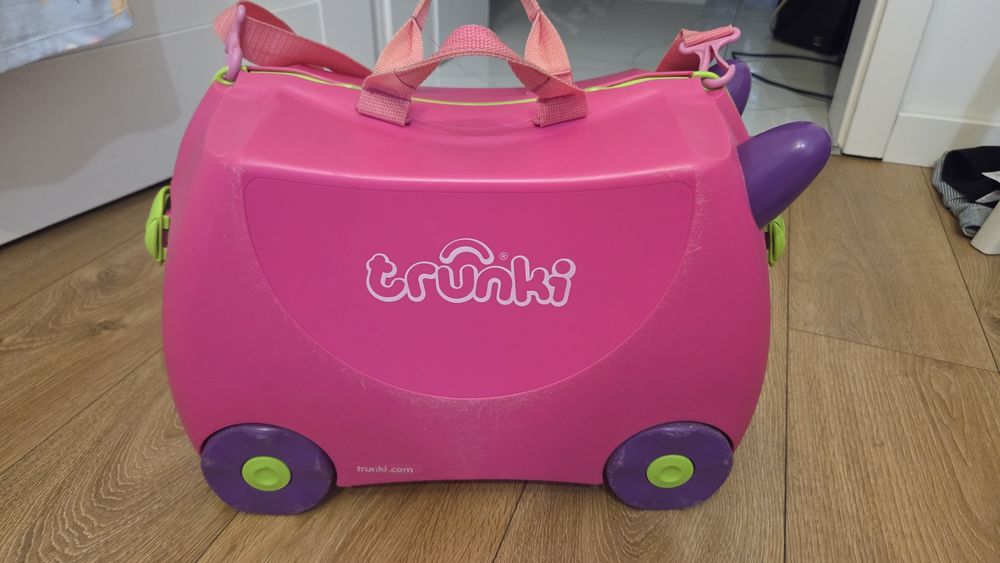 Walizka dla dziecka trunki jeździk