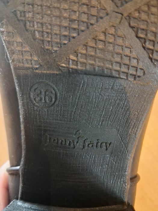 Półbuty na obcasie