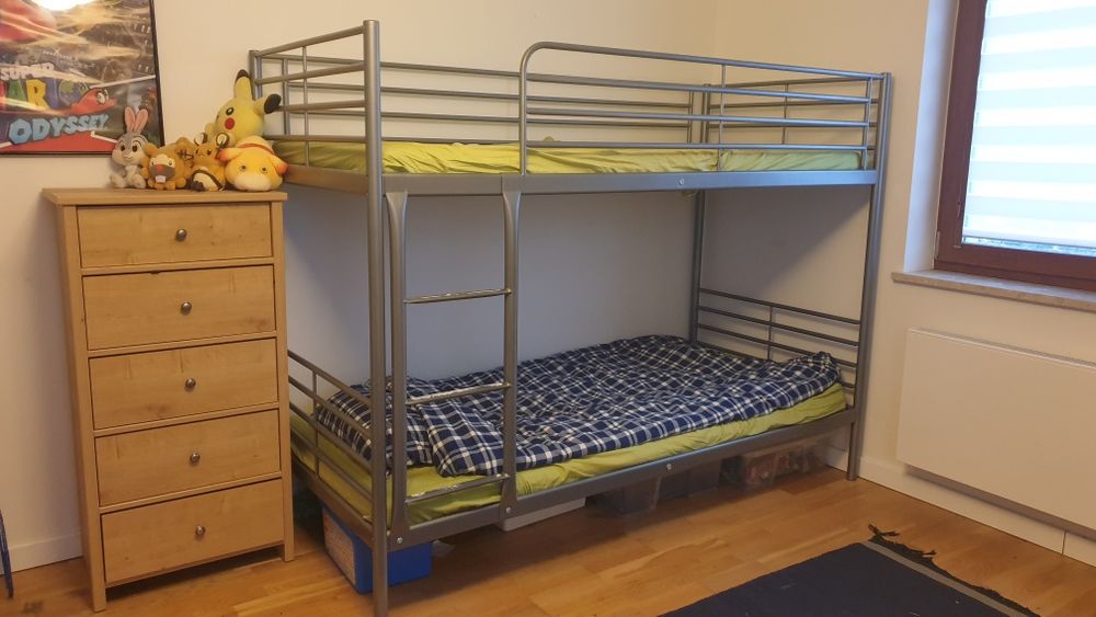 Łóżko piętrowe Ikea Svarta + 2materace