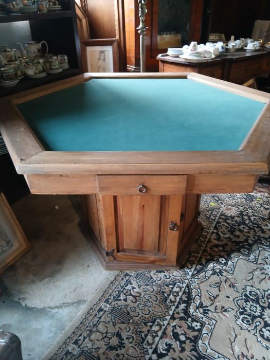 Mesa de jogo rustica