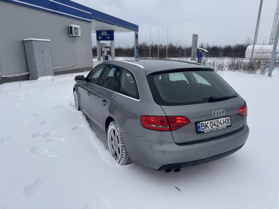 Audi A4b8 2010 2.0TDI АКПП