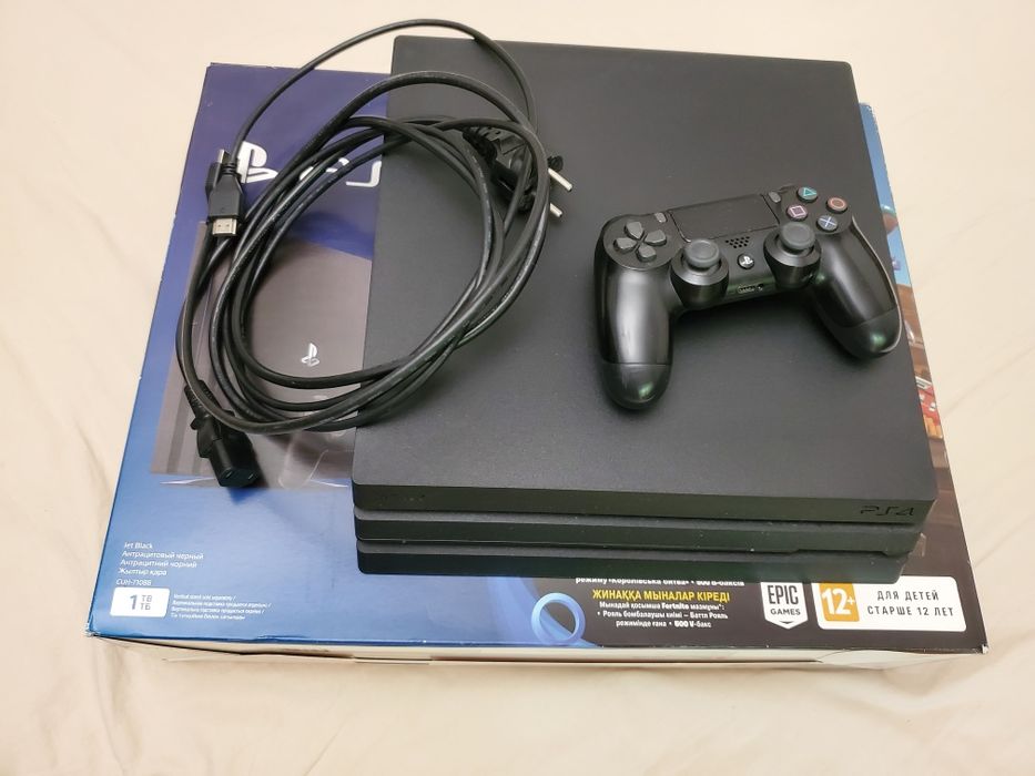 PlayStation4 Pro （SSD-500GB）＋コントローラ×3 ps4 pro ssd - купить приставки - Цена на OLX.ua