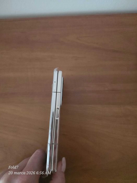 Samsung Z fold 4