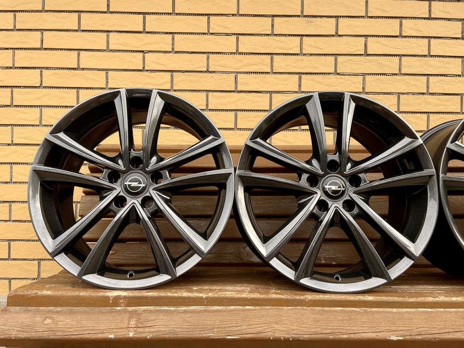 Диски Autec R18 5.110 ET35 Опель Вектра Астра Додж Джип