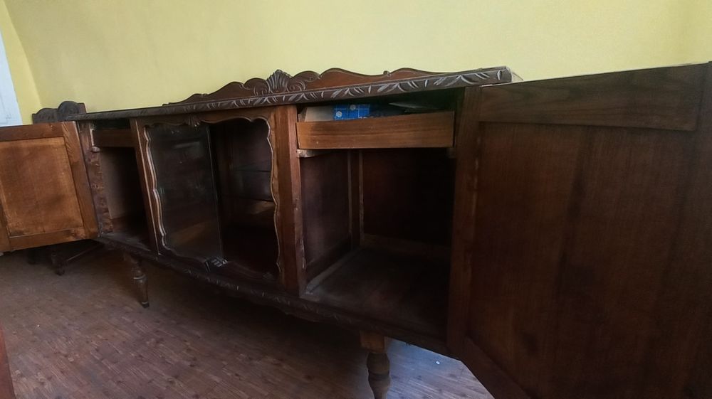 Movel de sala com vitrine, 2 portas com 2 gavetas  no interior