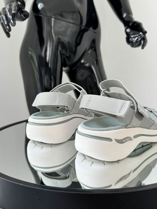 Женские босоножки на липучках Skechers GO Walk Arch 39/40/41р