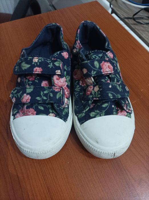 Sprzedam buty dziecięce