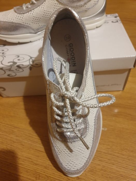 Modne sportowe buty 111111