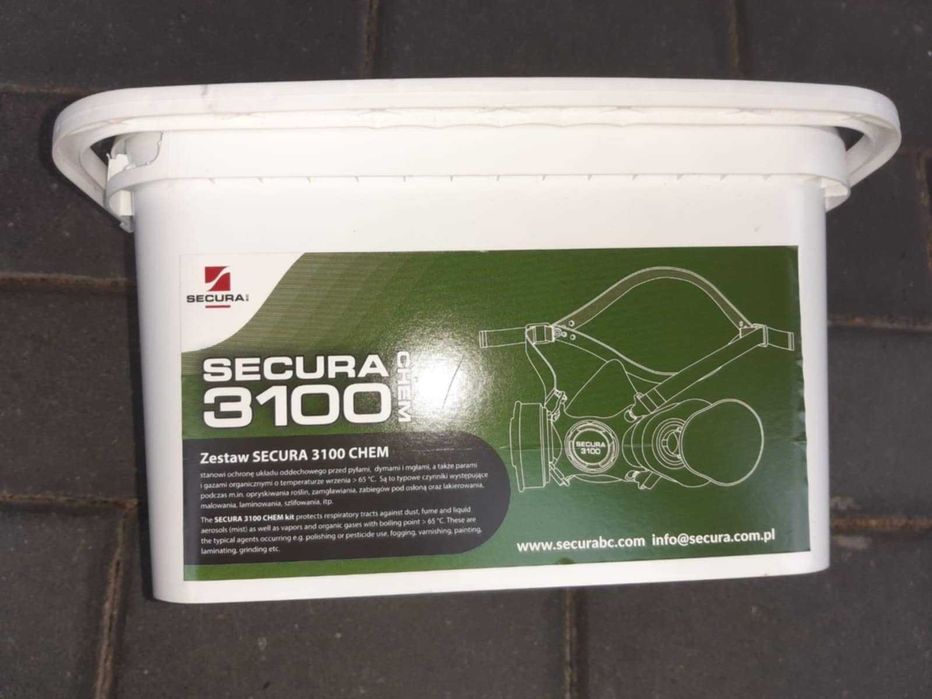 Zestaw roboczy: spodnie, buty, półmaska i kask