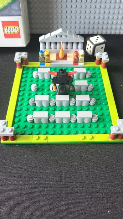 Lego gra minotaurus