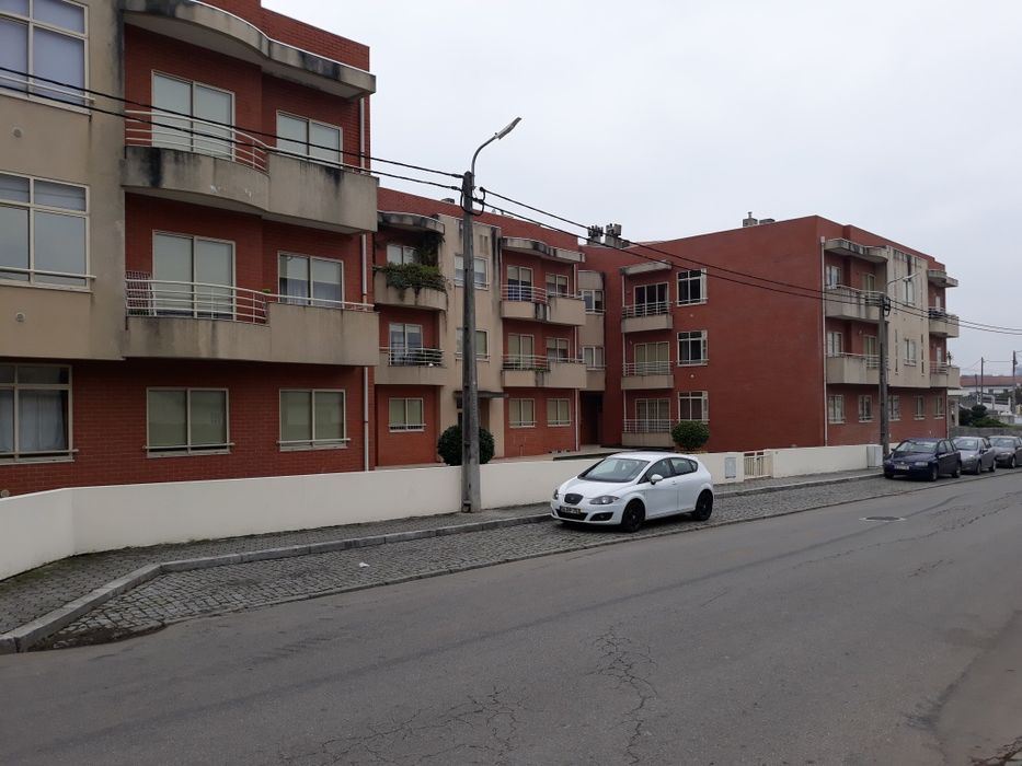 Vendo t2 com suite em Serzedo, VNG