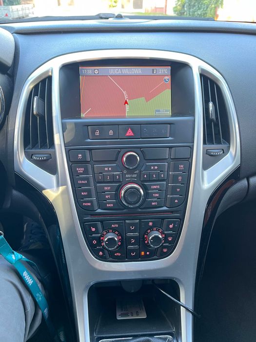 OPEL Astra J 1,6 180