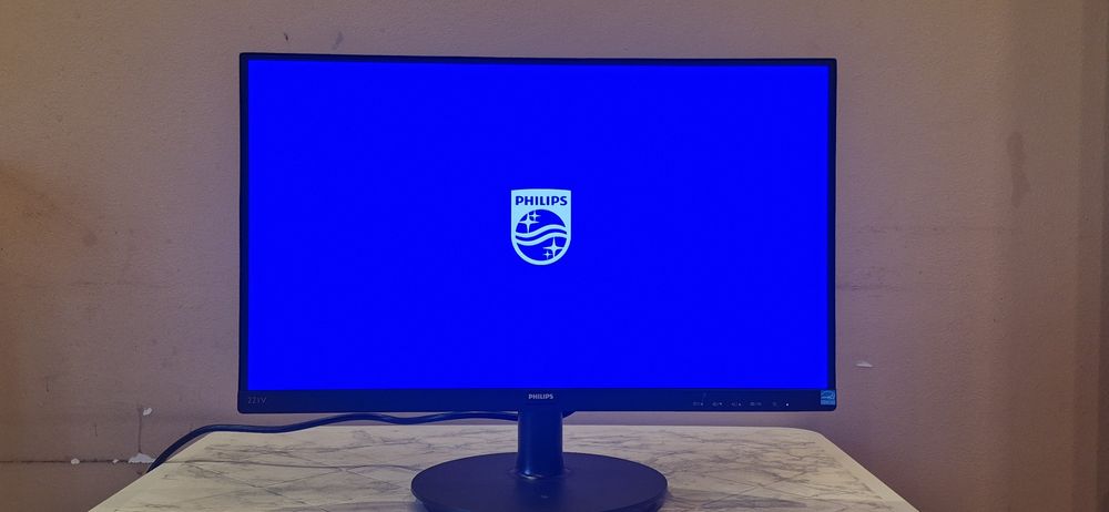 Philips (221V8/00) Black