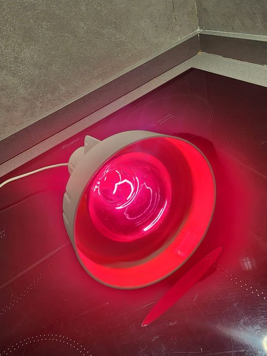 Lâmpada de aquecimento 
Lâmpada com 1 semana de uso.
Útil répteis ou c