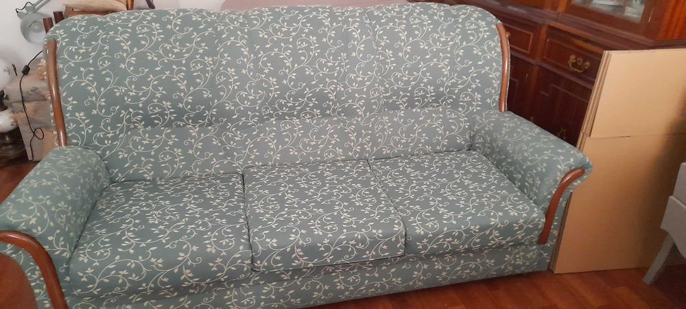 Conjunto 3 sofás Castelo Branco • OLX Portugal