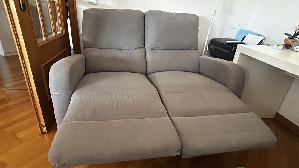 Sofá 2 lugares reclinável cinzento