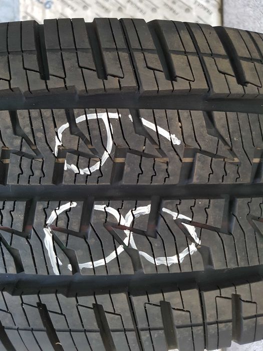 Opona Continental Vanco Contact  225/70R15C   225/70/15C