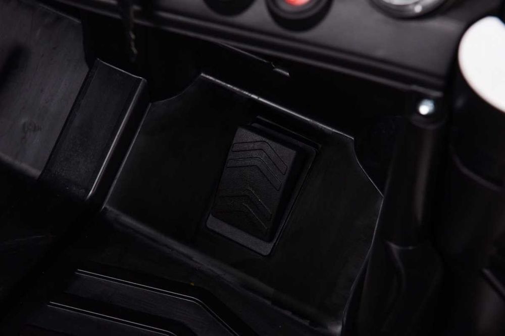 Autko dla dzieci Pojazd na akumulator Policja Radiowóz JC666