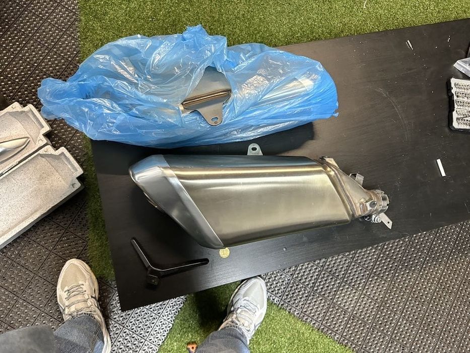 Suzuki Hayabusa  Akrapovic