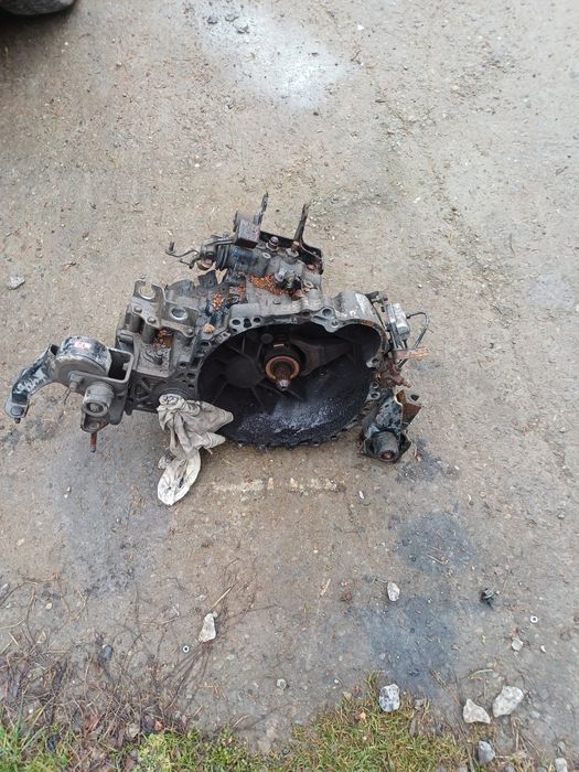 Skrzynia biegów toyota avensis t25 2.0 d4d 116km