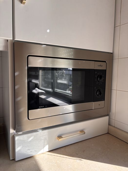 Micro-ondas da marca Airlux