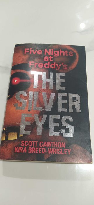 Livro: "The Silver Eyes"