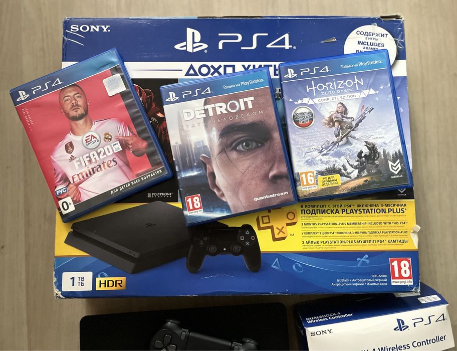 Sony PlayStation 4 Slim 1TB + 2шт DualShock 4