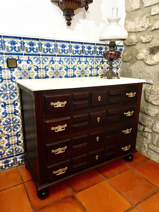 Cómoda clássica Restaurada