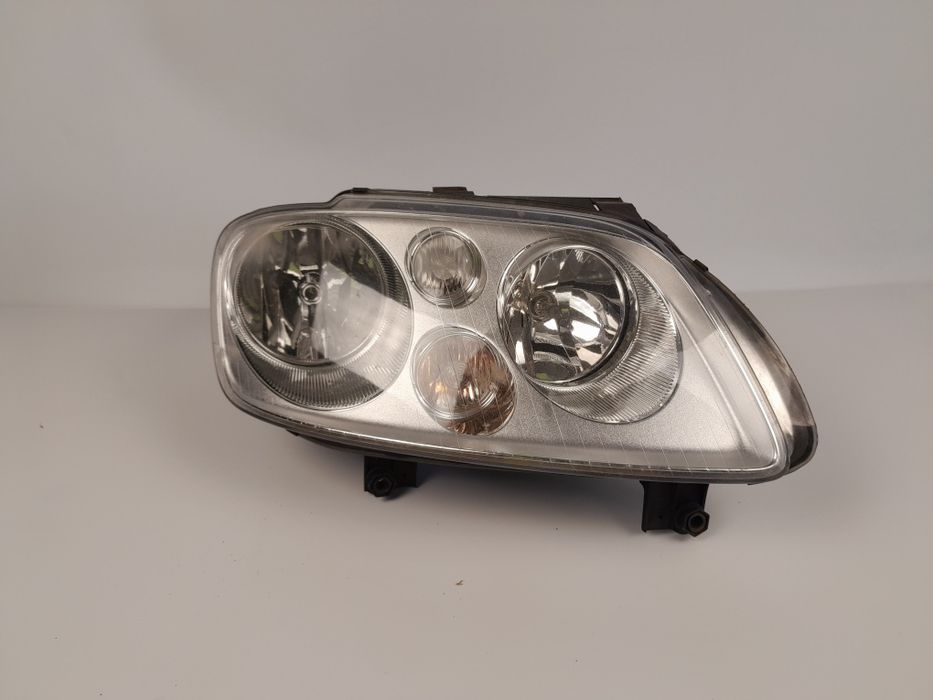Фара права VW Touran 2003-2007p Фари Фольксваген Тоуран 1T0941006D