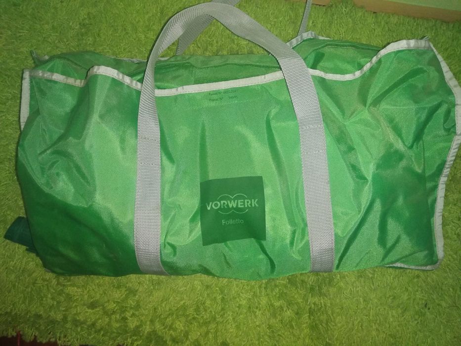 Acessorios do aspirador da Vorwerk com saco de transporte.