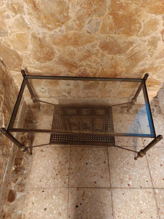 Peça  rara,vintage .Em  vidro e metal amarelo