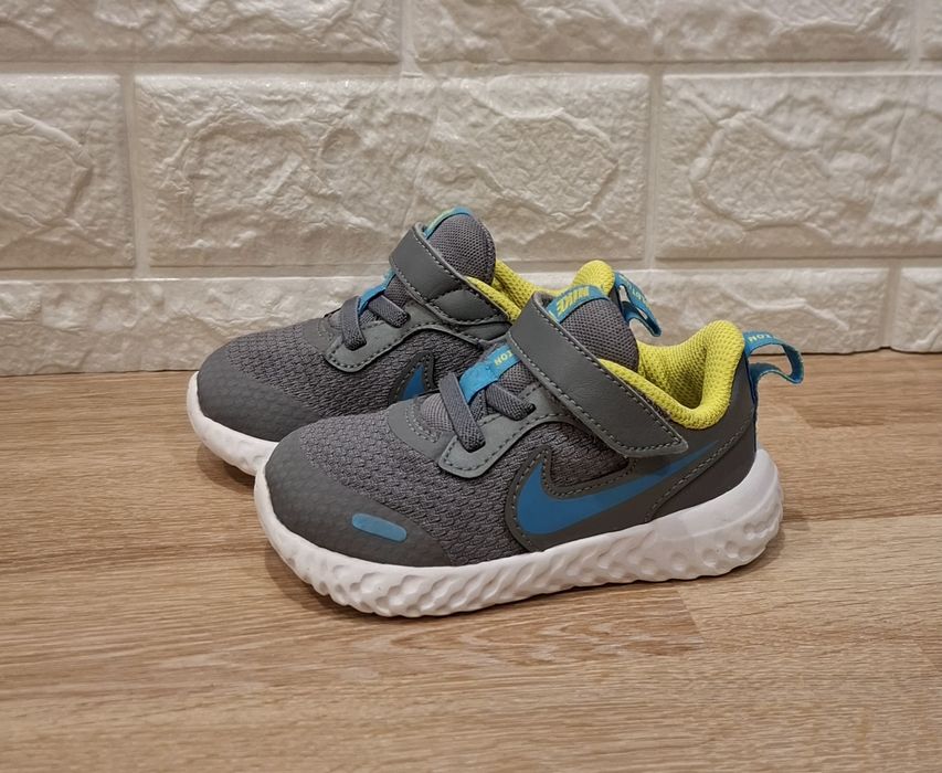 Кросівки Nike кроссовки Nike кросовки снікерси Nike кросівки Reima 22