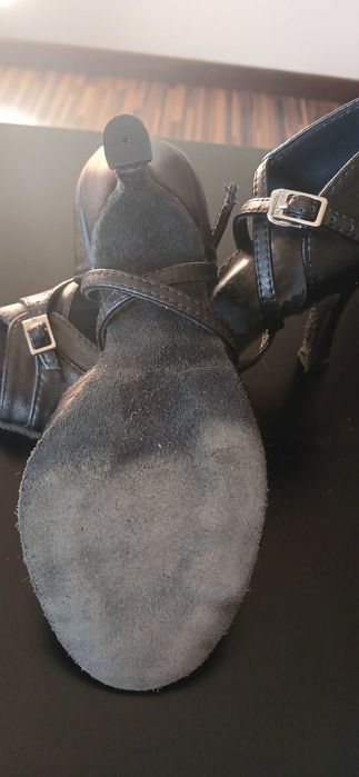 Продам босоніжки для танців (танго)