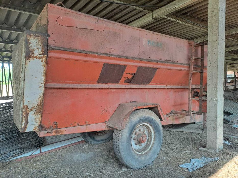 Vende-se misturadora para silagem