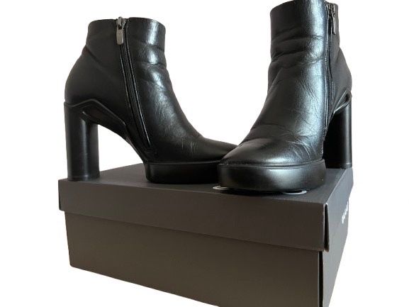 Кожаные демисезонные ботинки Ecco Shape Sculpted Motion 75 оригинал
