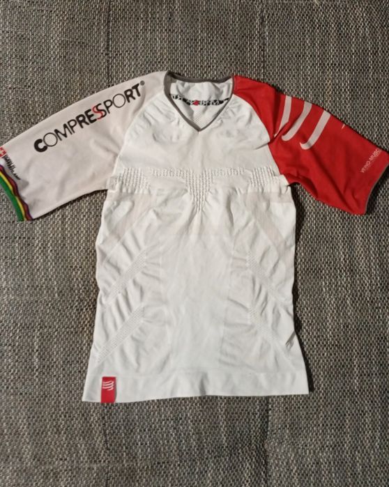 Компресійна термофутболка Compressport Pro Racing Triathlon. Роз. S/М