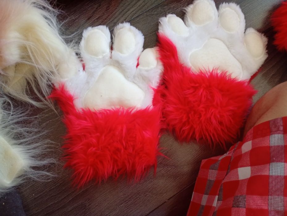 Fursuit komono mini piertial