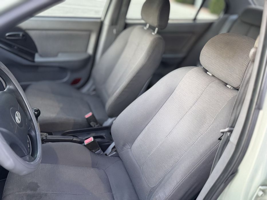 Hyundai Elantra 1.6 бензин