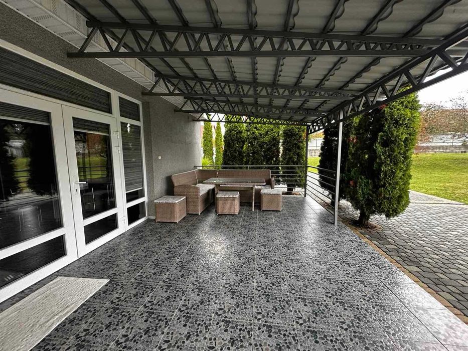 Продається будинок у Тячеві