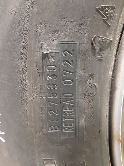 Koła Felgi Opony 4X Retread Pirelli Mc:01 275/70 R22.5