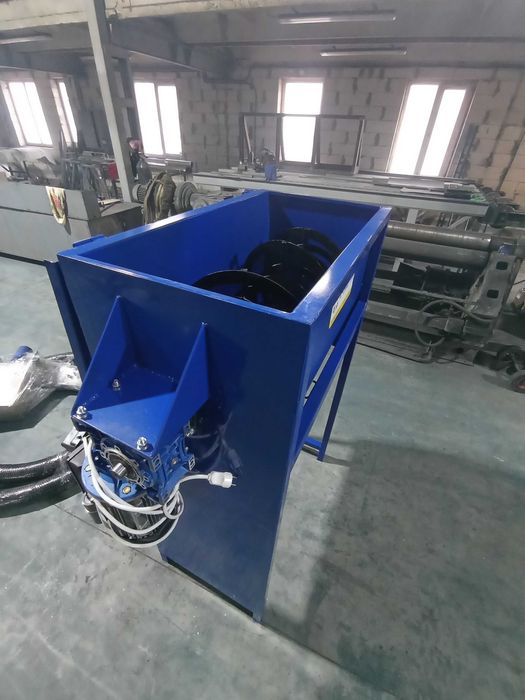 Кормозмішувач  горизонтальний,,змішувач кормів.