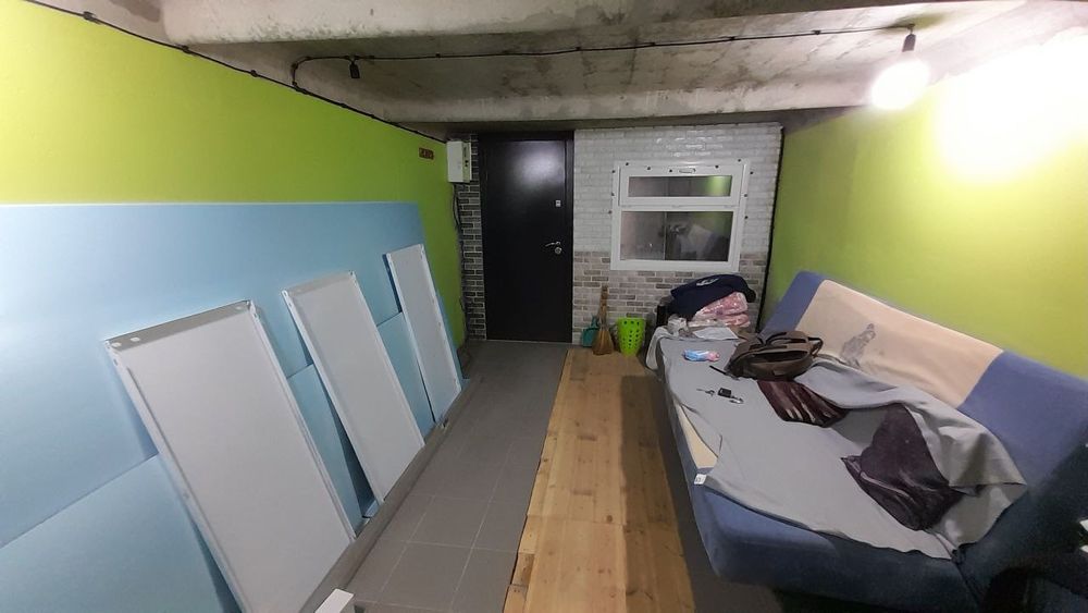 Гараж-приміщення, Видубичі