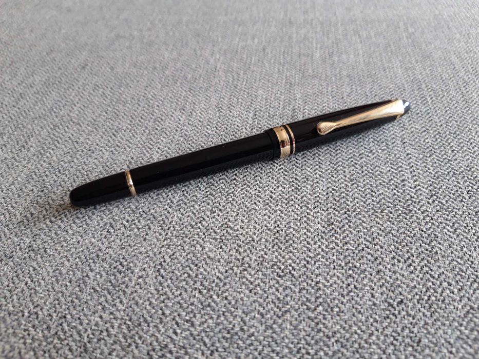 Caneta de tinta permanente