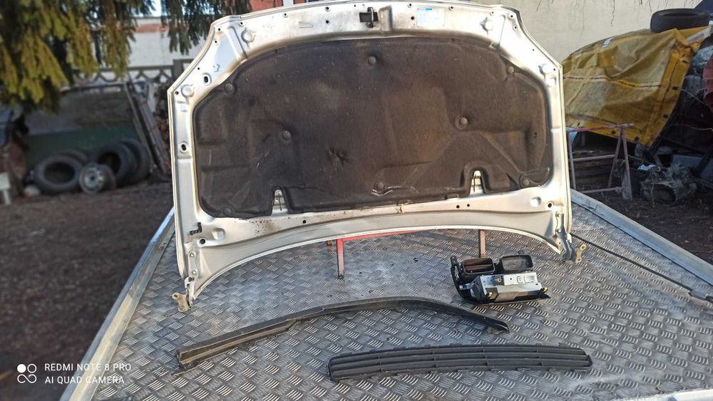 Wygłuszenie Maski  Toyota avensis T25