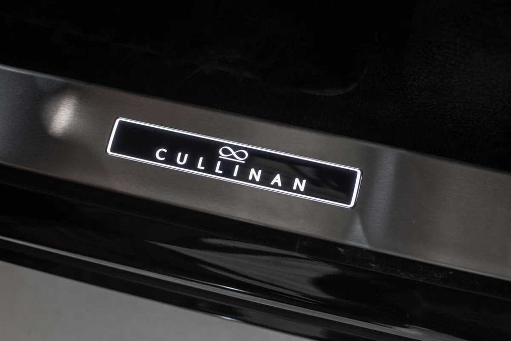 2025 Rolls-Royce Cullinan Series II Black Badge I