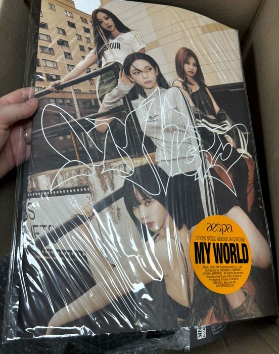 Aespa , Leserrafim album