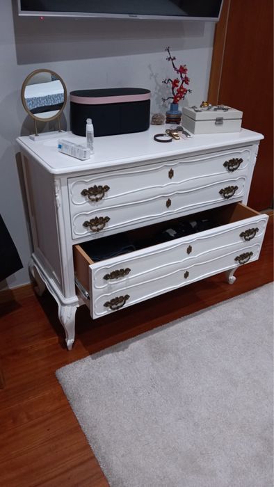 Comoda  de quarto retro