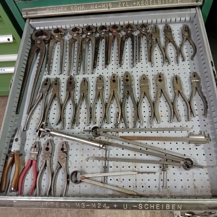 narzędzia warsztatowe ślusarskie